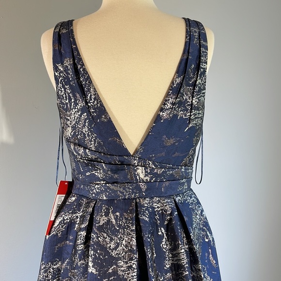 Carmen Marc Valvo Infusion Gown Sz 10 - Picture 15 of 15